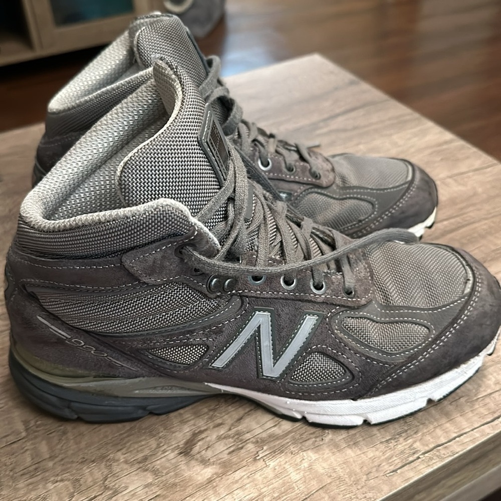 Men’s New Balance 990v4 Mid Grey Suede Shoes